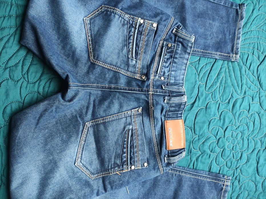 Spodnie chłopięce rozmiar 152