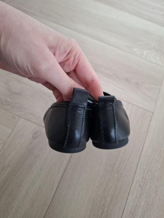 Zara skórzane baleriny czarne 26 skóra buty kapcie balerinki