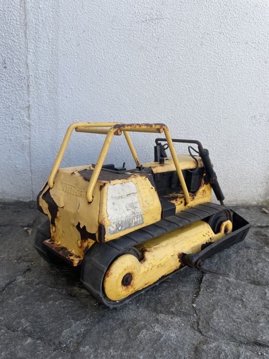 Brinquedo chapa Tonka