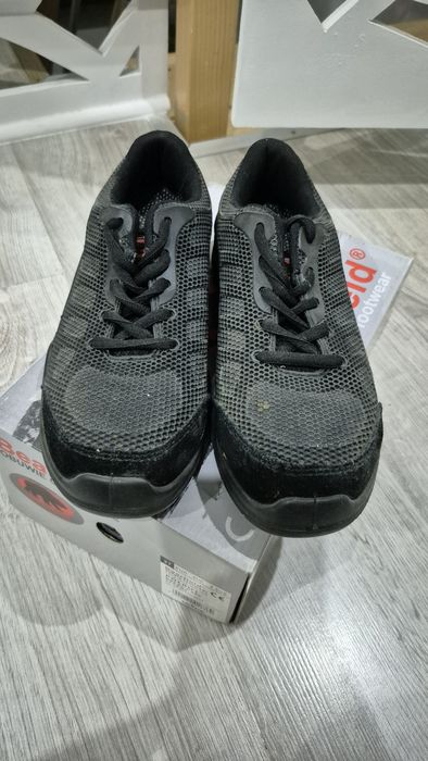 Czarne obuwie ochronne Bearfield r. 37