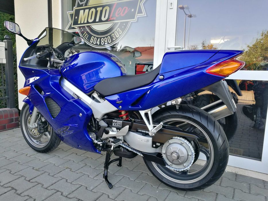 Honda VFR 800 FI Tylko 006800 km !!!  Stan Kolekcjonerski !   NOWA !