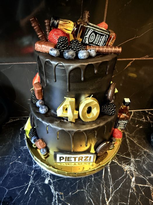 Torty na każda okazję. Komunia, chrzciny, ślub i urodziny…