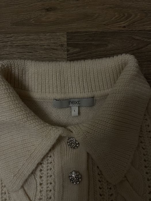 Светр жіночій