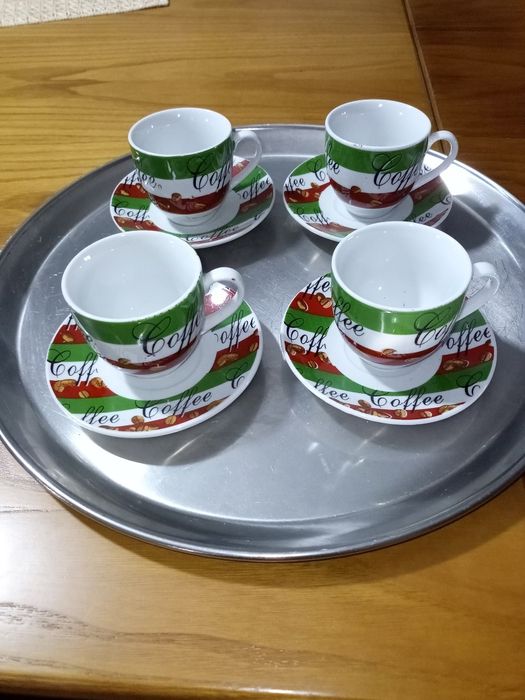 Conjunto de 4 chávenas de café