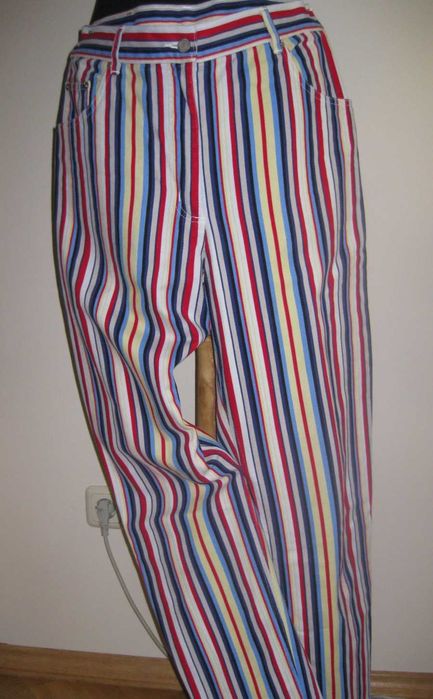 Spodnie jeansy damskie wysoki stan. Rozmiar 44 - XL