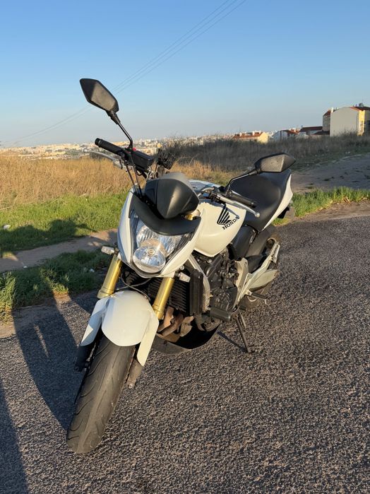 Motociclo honda hornet
