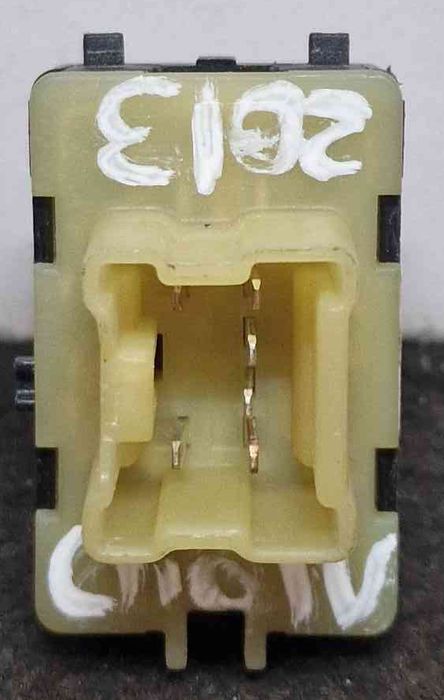 Front Left Window Control / Button / Switch | RENAULT440462825280000002