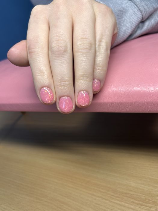 Modelki na paznokcie – hybryda / żel na naturalnej płytce