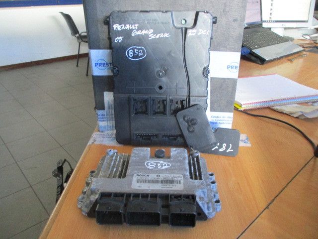 Centralina motor / ECU RENAULT Grand Scénic II (JM0/1_)