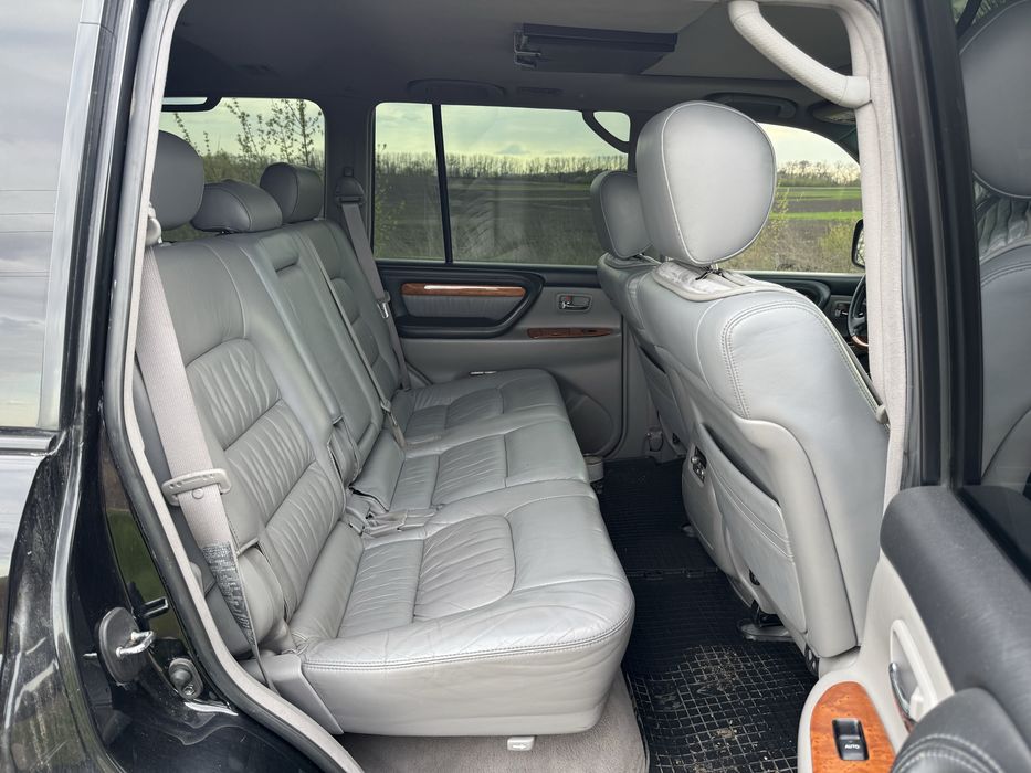 Lexus lx470 2004 року
