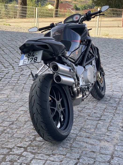 MV Agusta Brutale 910R (2007) – Estado Impecável (40.000 km)