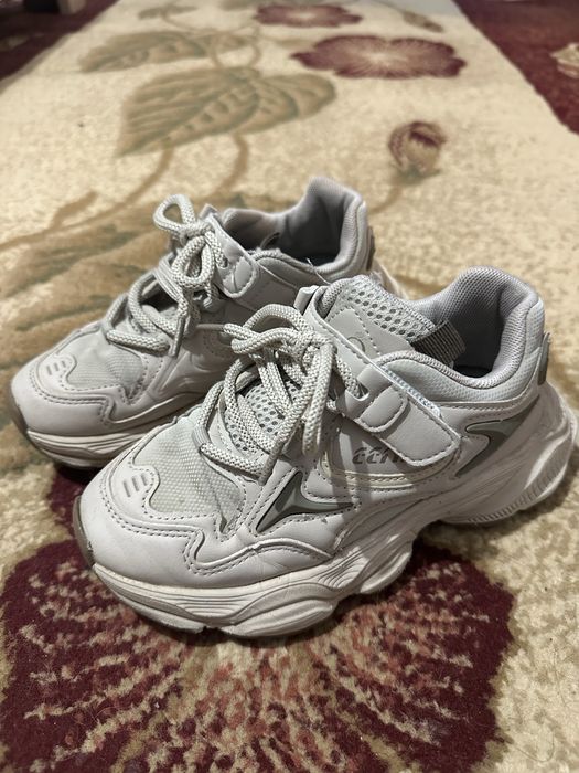 Продам кросівки Apawwa 31 розмір