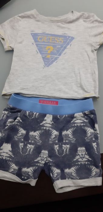 Conjunto calções e T-shirt GUESS