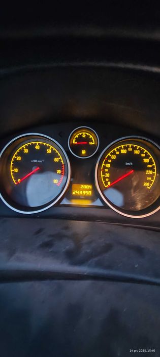 Opel Astra H 1.6 benzyna