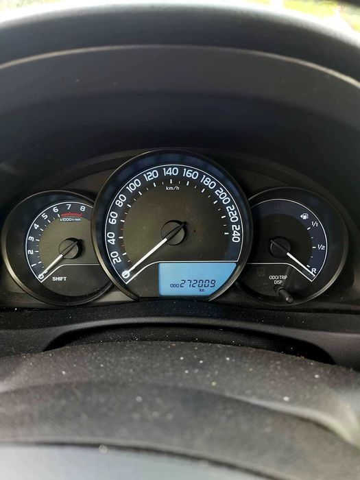 Toyota Auris 1.3 2016r