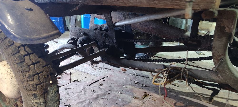 Моторолер Муравій