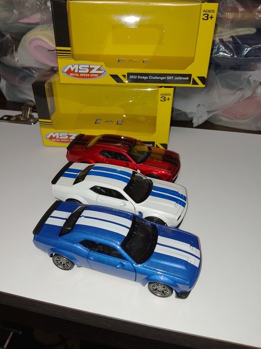 Машинки металлические масштабные коллекционные модели