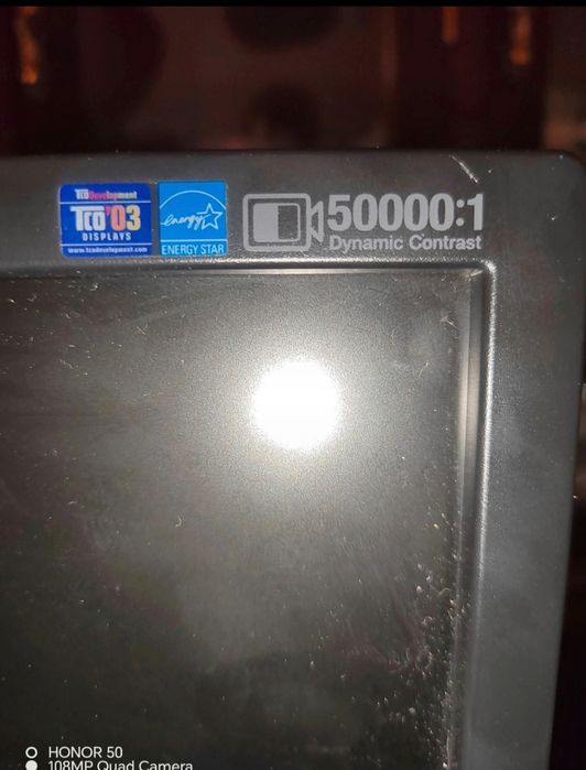 Monitor Samsung caraterísticas nas imagens