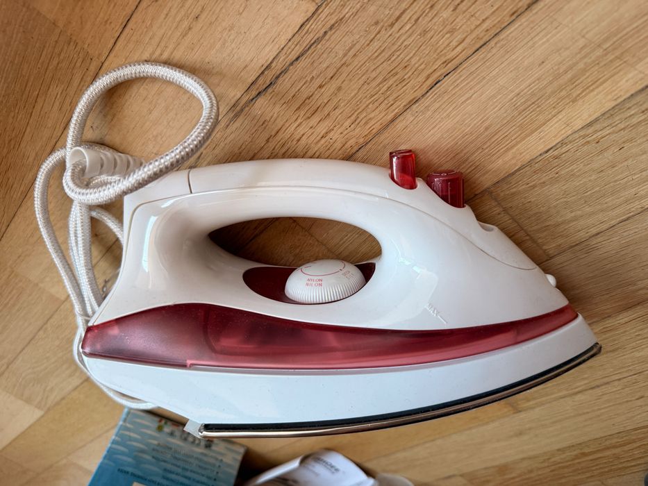 żelazko parowe Klingerhoff KF7014 steam spray iron
