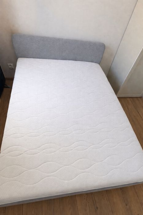 Łóżko Slattum plus nowy materac 140x200