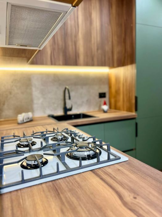 Продається гарна 2 кімнатна квартира на Бамі