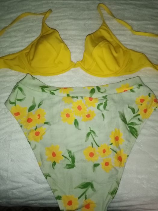 Bikinis coloridos