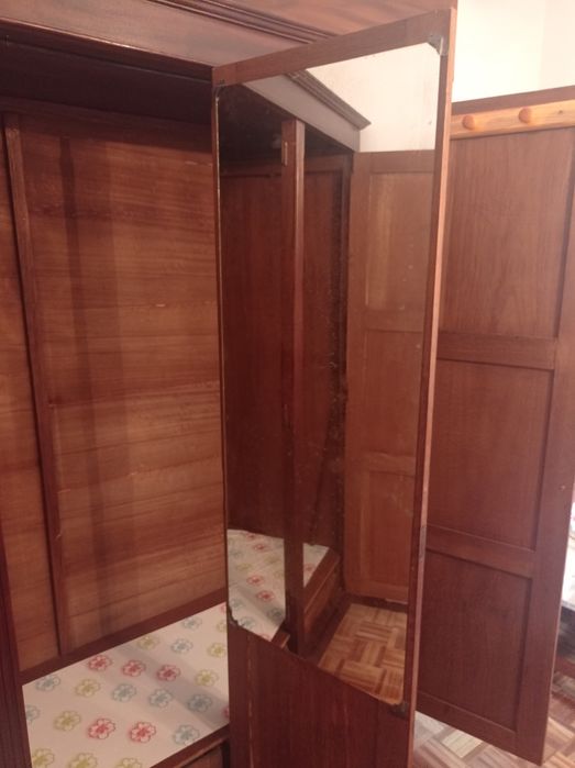 Guarda fatos - antigo