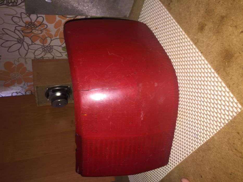 правий поворот(задній) audi 80 b3