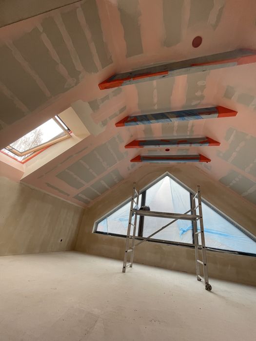 Sufity podwieszane , Szpachlowanie, malowanie. Wykonczenia wnetrz