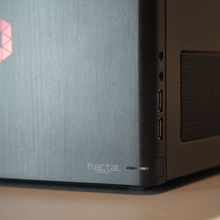 Computador Fractal - Torre Compacta 4Tb internos425563364157696003
