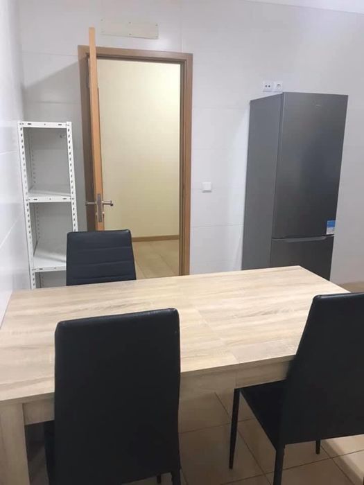 Aluga se quarto em Jugueiros