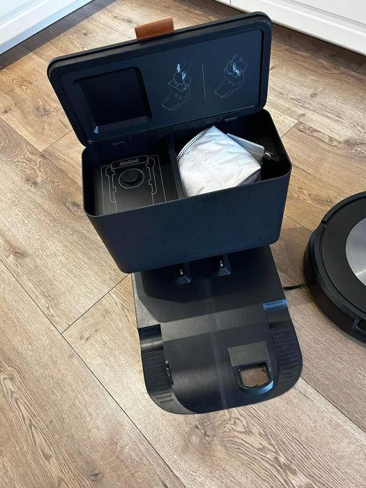 iRobot Roomba J7+ Stacja Oczyszczająca GWARANCJA