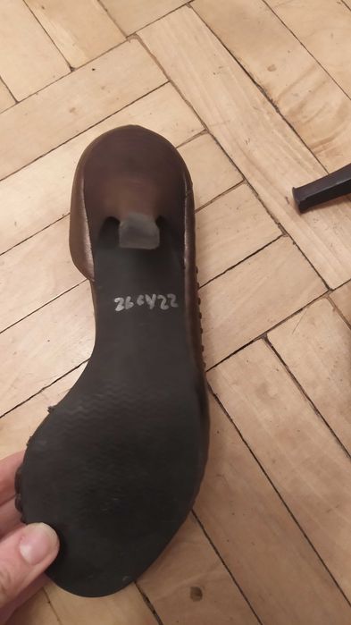 Buty na obcasie ładne