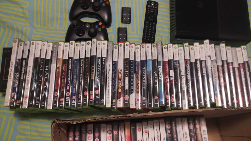 Colecção Xbox 360: quase 100 Jogos + consola 500GB + acessórios