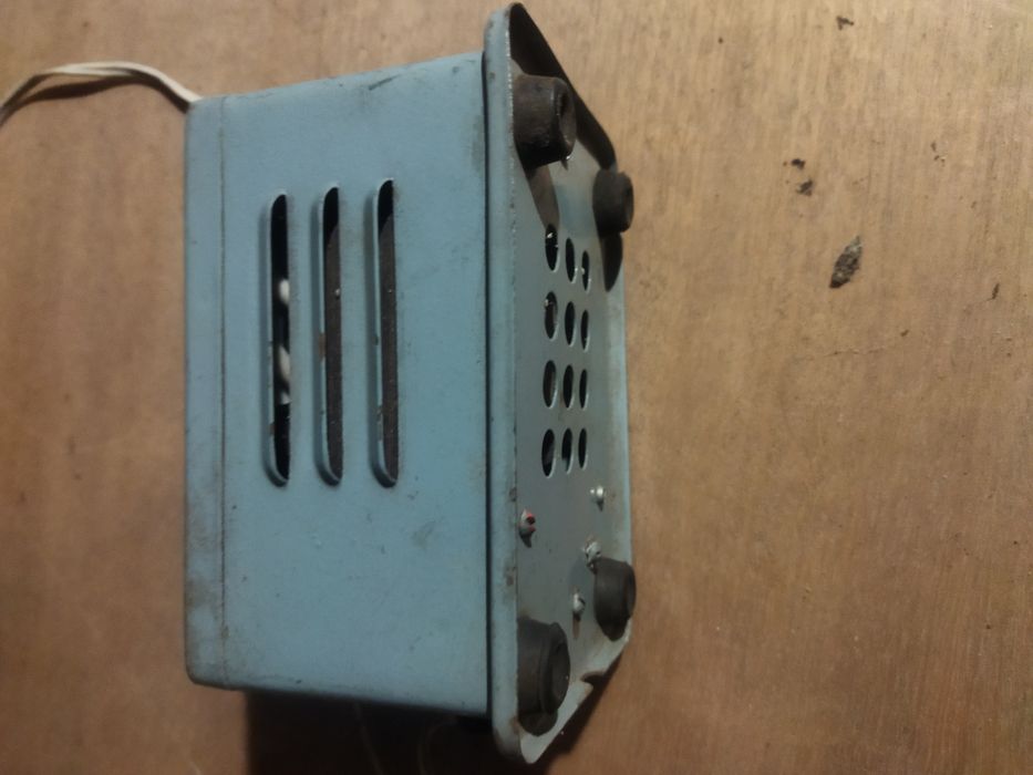 Випрямитель на 12 і 13 v. для бджільництва.