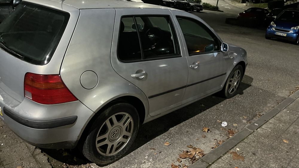 Golf IV - 99 1.4 Gasolina - Cinzento - Vistoriado até 03/2026