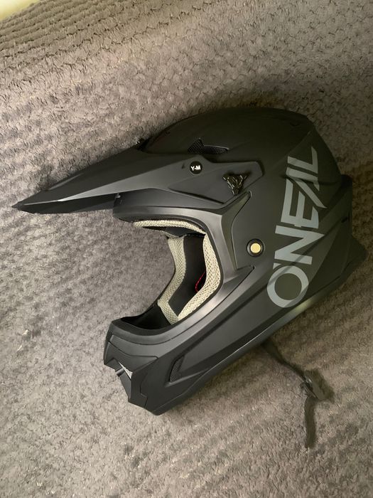 Kask O’neal z pokrowcem