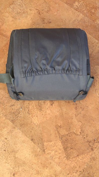 Varios acessorios de puericultura.