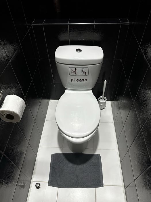 Подобова оренда в центрі.( Без відключення світла)