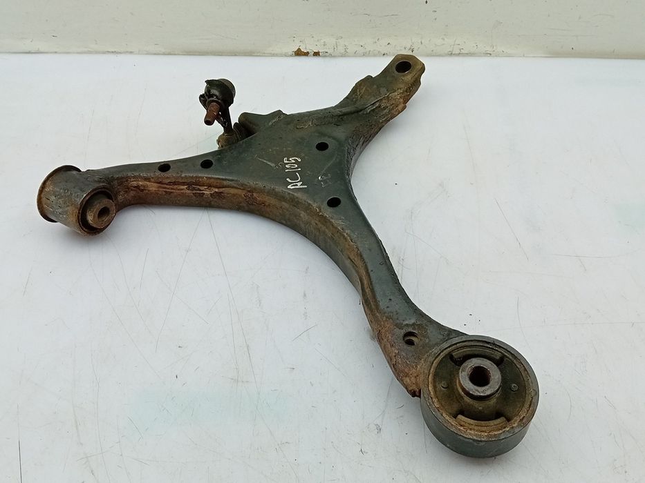 Braço de suspensão frente esquerdo HONDA CR-V II (RD4_, RD9_)