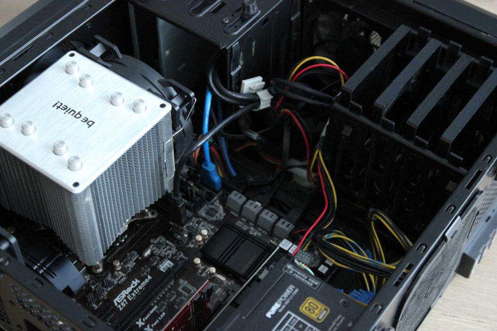 Komputer PC i7-4770K/16gbDDR3/ASRockZ87Extreme4/AIMSC808/bez GPU i HDD