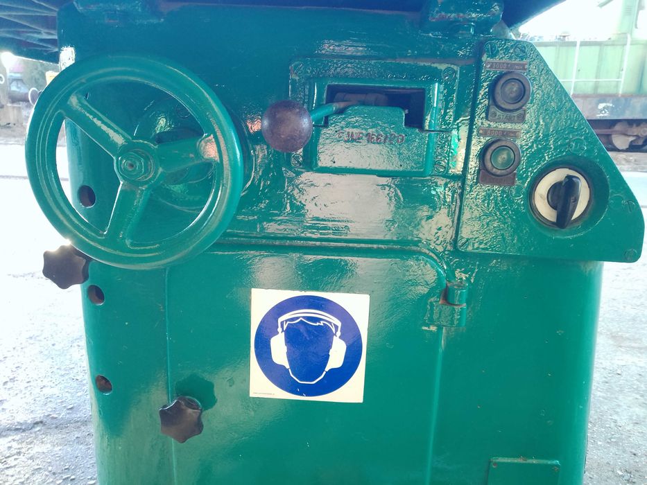 Frezarka dolnowrzecionowa do drewna