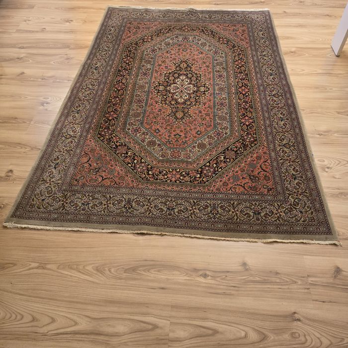 Dywan ręcznie tkany 130/ 200