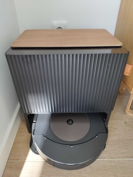iRobot Roomba j9+