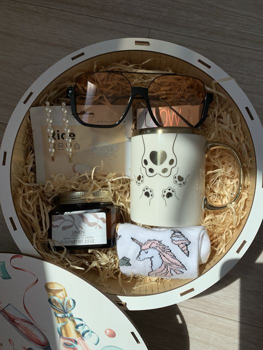 Подарункова коробочка