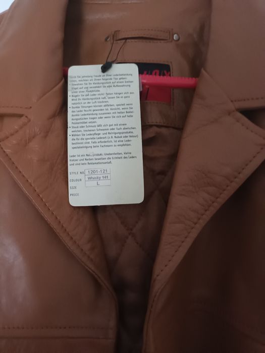 Vendo casaco de cabedal novo