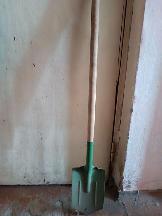 Лопата велика для городу