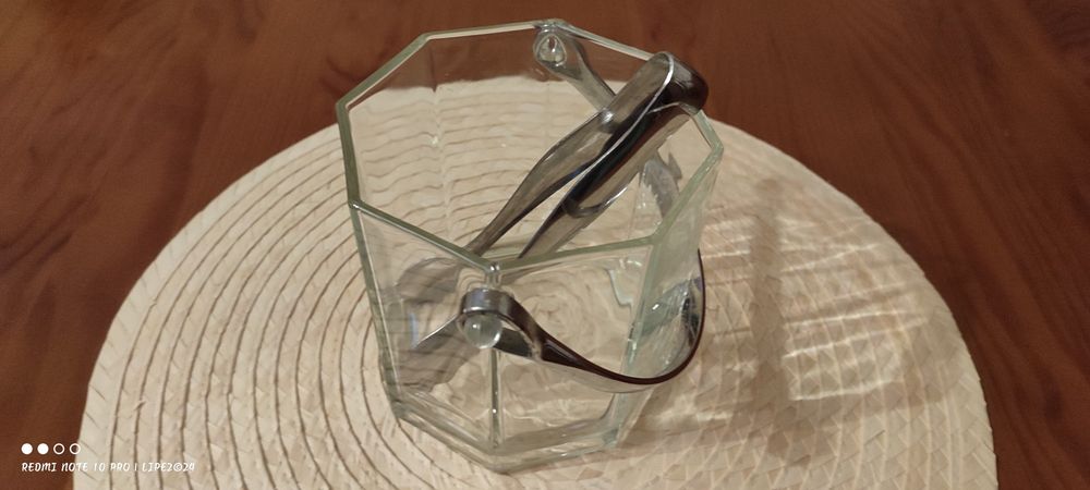 Balde de gelo em cristal e pinça