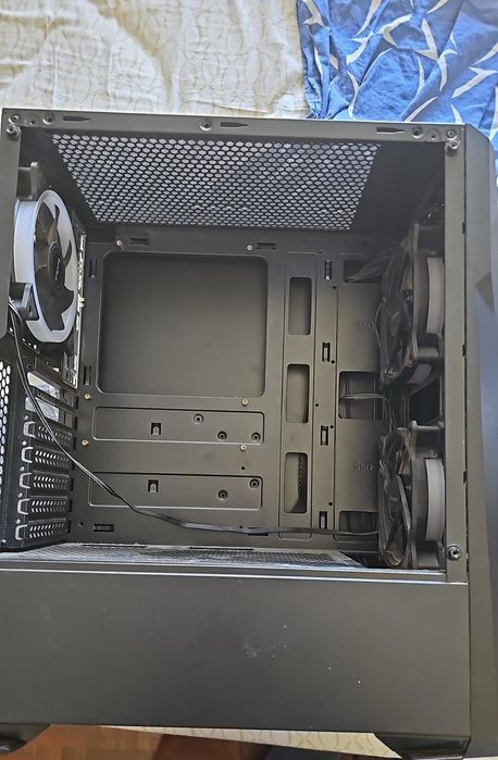 Caixa pc (peças será a parte quem tiver interessado )