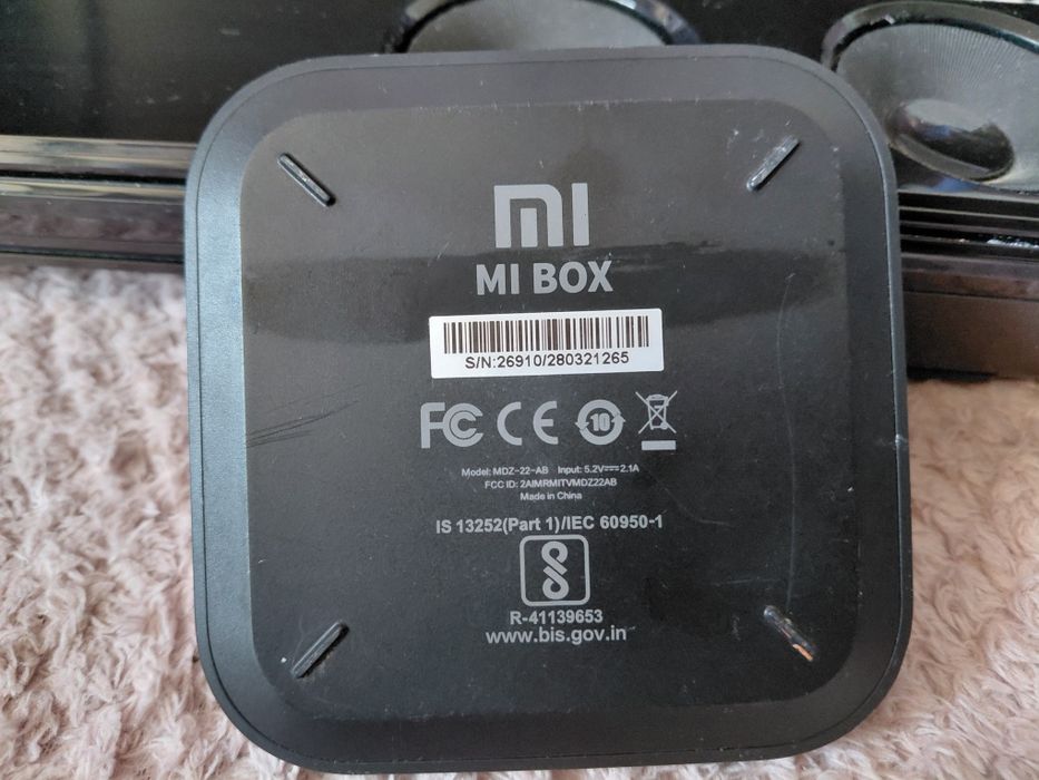 Telewizor 40 cali , soundbar , mi box